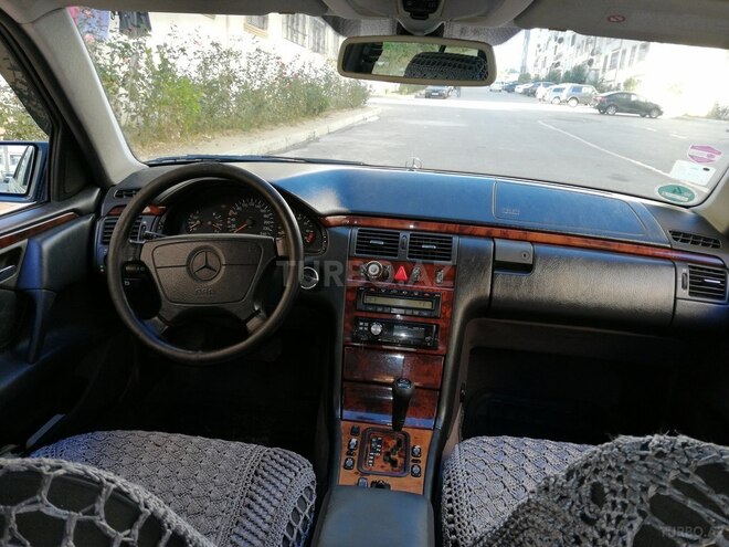 Mercedes E 240 1998, 234,000 km - 2.4 л - Bakı