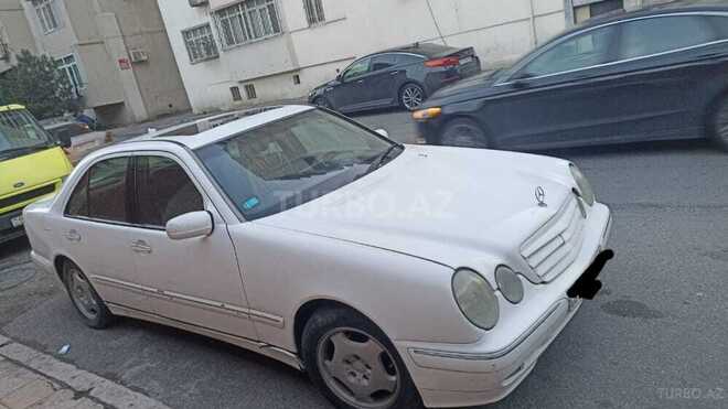 Mercedes E 220 2000, 292,900 km - 2.2 l - Sumqayıt