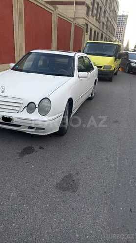 Mercedes E 220 2000, 292,900 km - 2.2 l - Sumqayıt