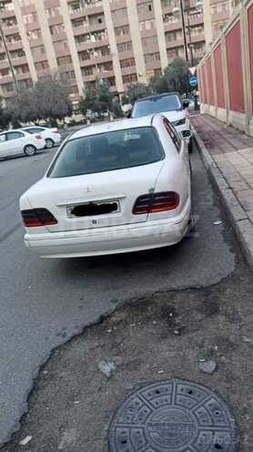Mercedes E 220 2000, 292,900 km - 2.2 l - Sumqayıt