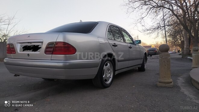 Mercedes E 240 1998, 300,000 km - 2.4 l - Bərdə