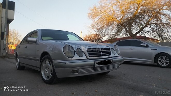 Mercedes E 240 1998, 300,000 km - 2.4 l - Bərdə