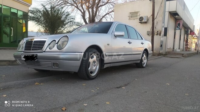 Mercedes E 240 1998, 300,000 km - 2.4 l - Bərdə