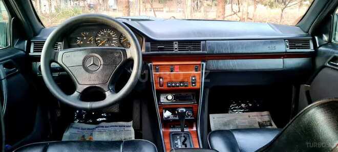 Mercedes E 200 1994, 198,000 km - 2.0 л - Füzuli