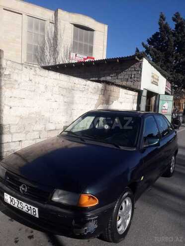Opel Astra 1994, 200,000 km - 1.6 l - Bakı