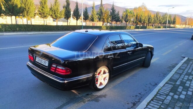 Mercedes E 320 2000, 365,000 km - 3.2 l - Balakən