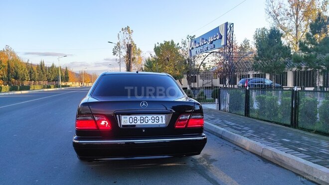 Mercedes E 320 2000, 365,000 km - 3.2 l - Balakən