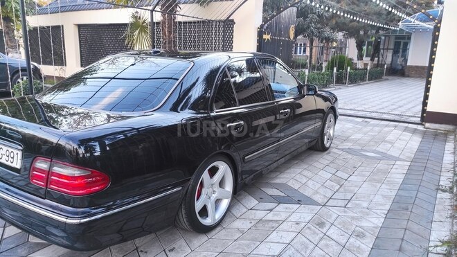 Mercedes E 320 2000, 365,000 km - 3.2 l - Balakən