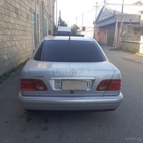 Mercedes E 240 1998, 195,000 km - 2.4 l - Bakı