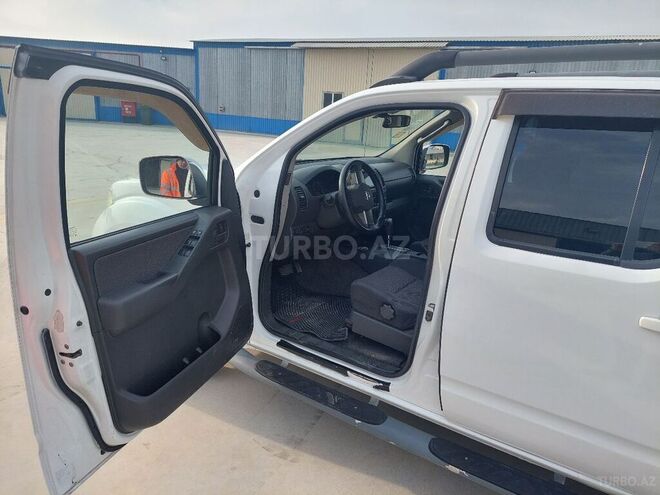 Nissan Navara 2012, 355,000 km - 2.5 l - Bakı