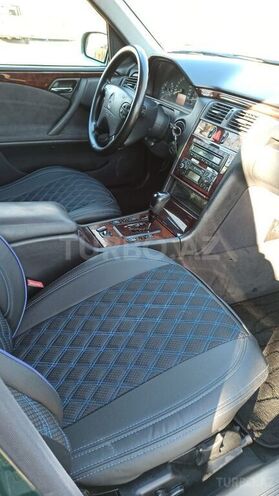 Mercedes E 240 2001, 250,000 km - 2.4 l - Xaçmaz