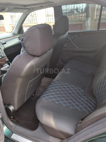 Mercedes E 240 2001, 250,000 km - 2.4 l - Xaçmaz