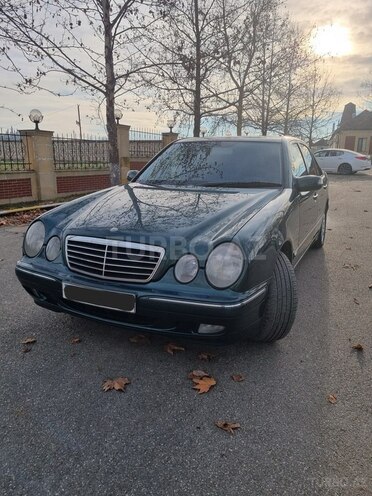 Mercedes E 240 2001, 250,000 km - 2.4 l - Xaçmaz