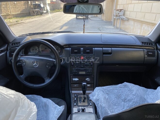 Mercedes E 220 2000, 357,000 km - 2.2 l - Bakı