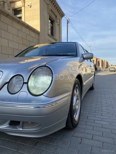Mercedes E 220 2000, 357,000 km - 2.2 l - Bakı