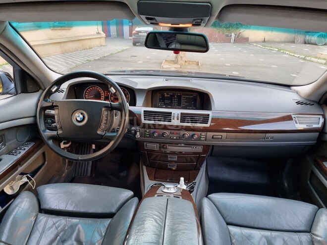 BMW 745 2002, 260,000 km - 4.4 л - Bakı