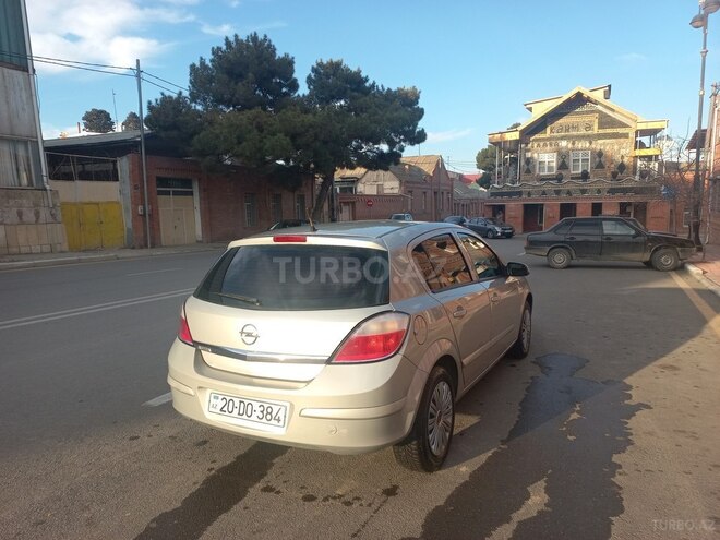 Opel Astra 2006, 210,810 km - 1.4 л - Gəncə