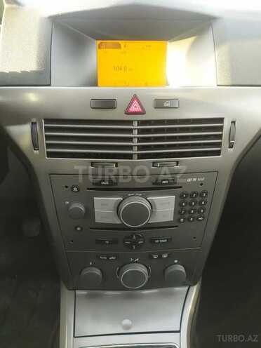 Opel Astra 2005, 172,000 km - 1.4 l - Bakı