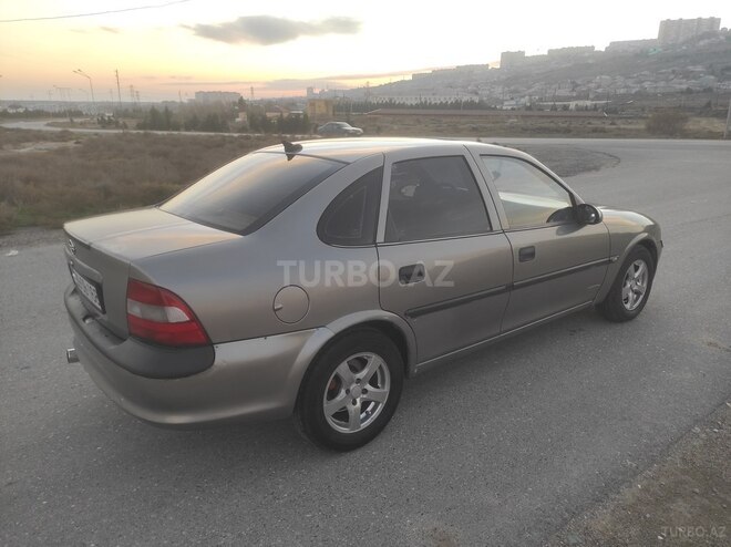 Opel Vectra 1996, 255,648 km - 1.8 l - Bakı