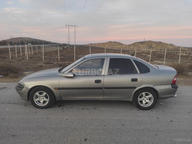 Opel Vectra 1996, 255,648 km - 1.8 l - Bakı