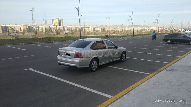 Opel Vectra 2000, 385,000 km - 1.8 l - Sumqayıt