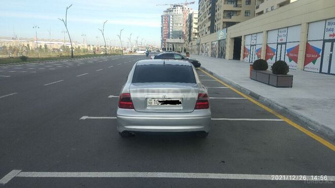 Opel Vectra 2000, 385,000 km - 1.8 l - Sumqayıt