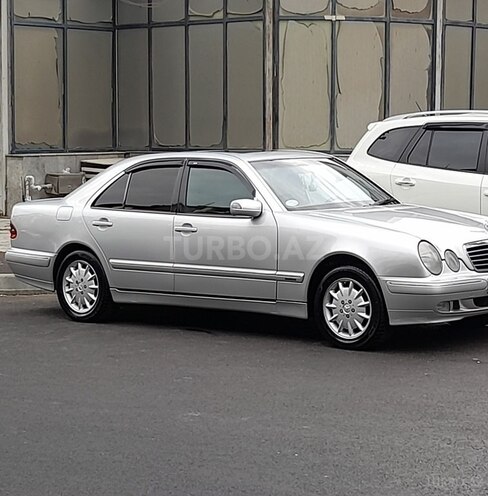 Mercedes E 220 2000, 278,500 km - 2.2 l - Bakı
