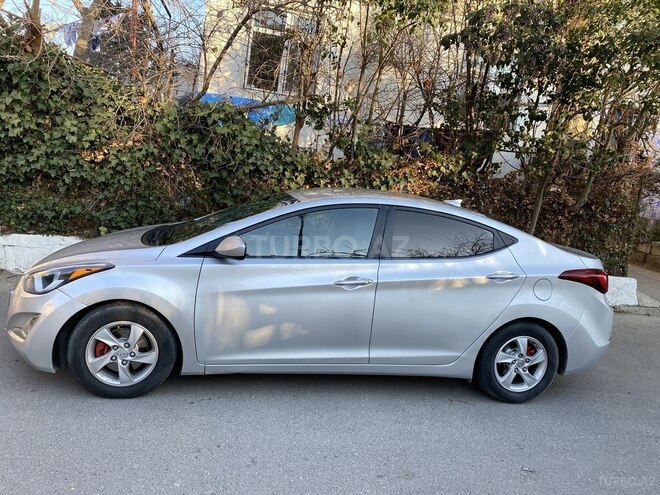 Hyundai Elantra 2015, 80,000 km - 1.8 л - Bakı