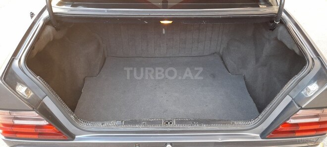 Mercedes E 220 1994, 297,800 km - 2.2 l - Bakı