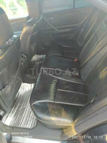 Mercedes E 240 2000, 349,000 km - 2.4 l - Qax