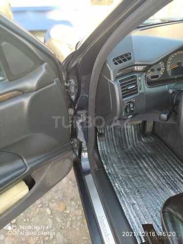 Mercedes E 240 2000, 349,000 km - 2.4 l - Qax