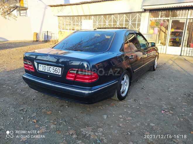 Mercedes E 240 2000, 349,000 km - 2.4 l - Qax