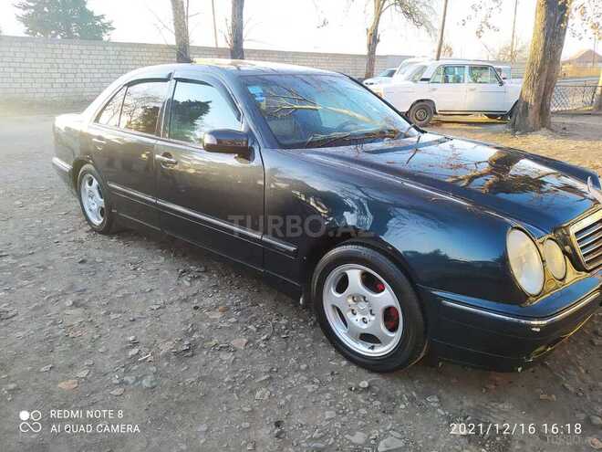 Mercedes E 240 2000, 349,000 km - 2.4 l - Qax