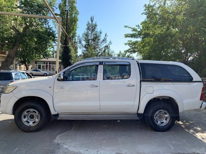 Toyota Hilux 2008, 161,000 km - 2.7 л - Bakı