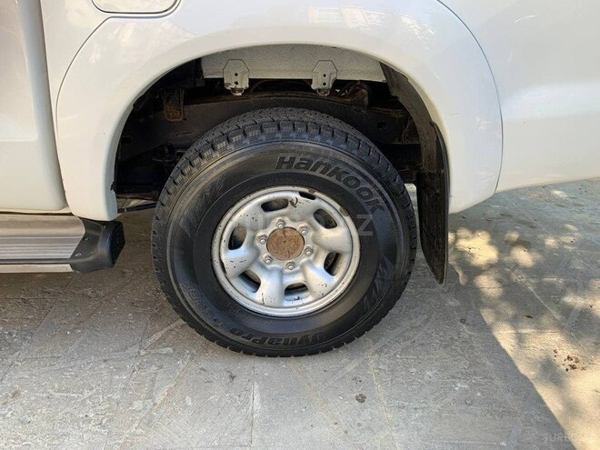 Toyota Hilux 2008, 161,000 km - 2.7 л - Bakı