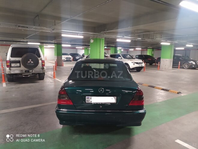 Mercedes C 220 1997, 255,000 km - 2.2 l - Bakı