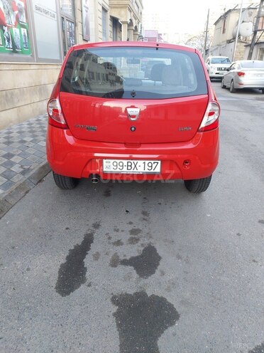 Dacia Sandero 2009, 83,000 km - 1.4 l - Bakı