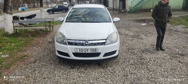 Opel Astra 2006, 257,000 km - 1.4 л - Quba