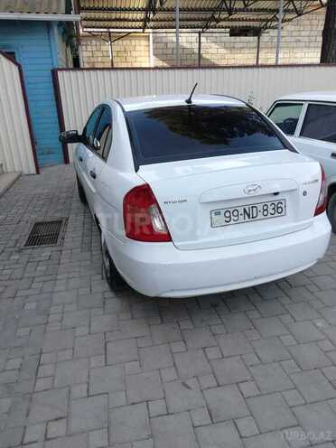 Hyundai Accent 2008, 300,000 km - 1.4 l - Sabirabad