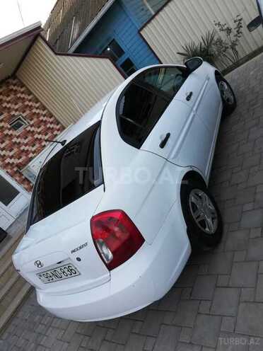 Hyundai Accent 2008, 300,000 km - 1.4 l - Sabirabad