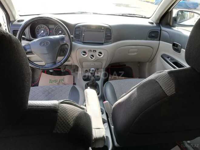Hyundai Accent 2008, 300,000 km - 1.4 l - Sabirabad