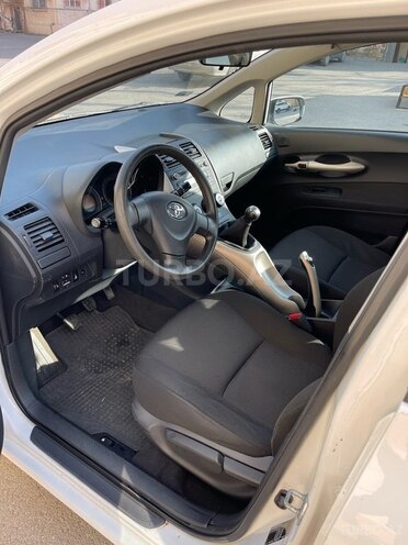 Toyota Auris 2007, 208,000 km - 1.4 l - Bakı