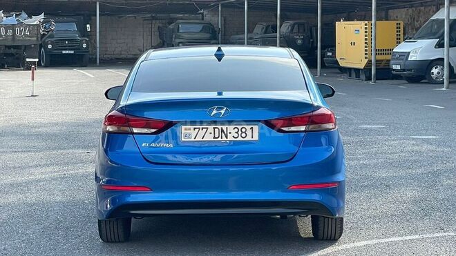 Hyundai Elantra 2017, 35,000 km - 2.0 л - Bakı