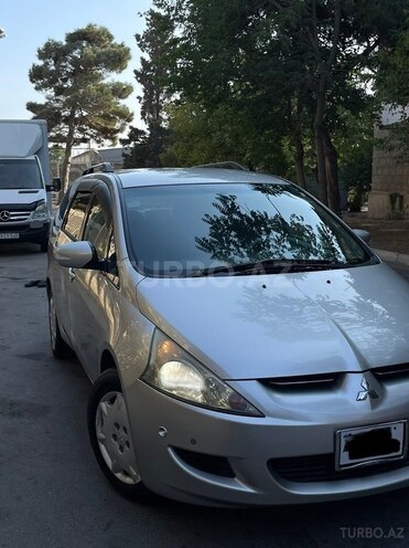 Mitsubishi Grandis 2003, 242,000 km - 2.4 л - Bakı