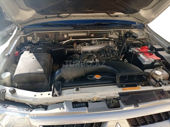 Mitsubishi Pajero 2003, 200,000 km - 3.0 л - Bakı