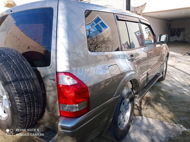 Mitsubishi Pajero 2003, 200,000 km - 3.0 л - Bakı