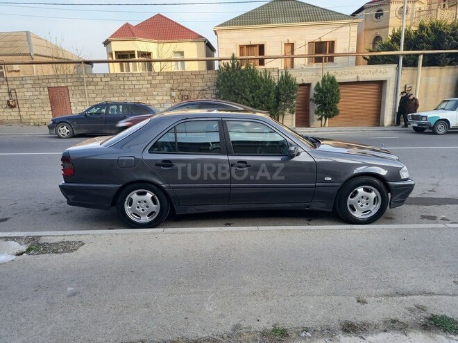 Mercedes C 220 1998, 327,000 km - 2.2 l - Bakı