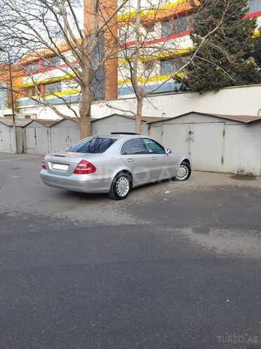 Mercedes E 240 2004, 268,000 km - 2.4 l - Bakı