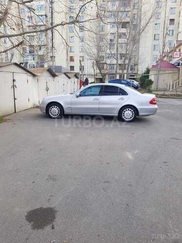 Mercedes E 240 2004, 268,000 km - 2.4 l - Bakı