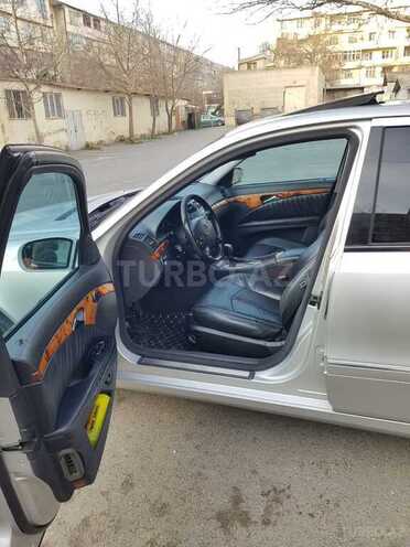 Mercedes E 240 2004, 268,000 km - 2.4 l - Bakı
